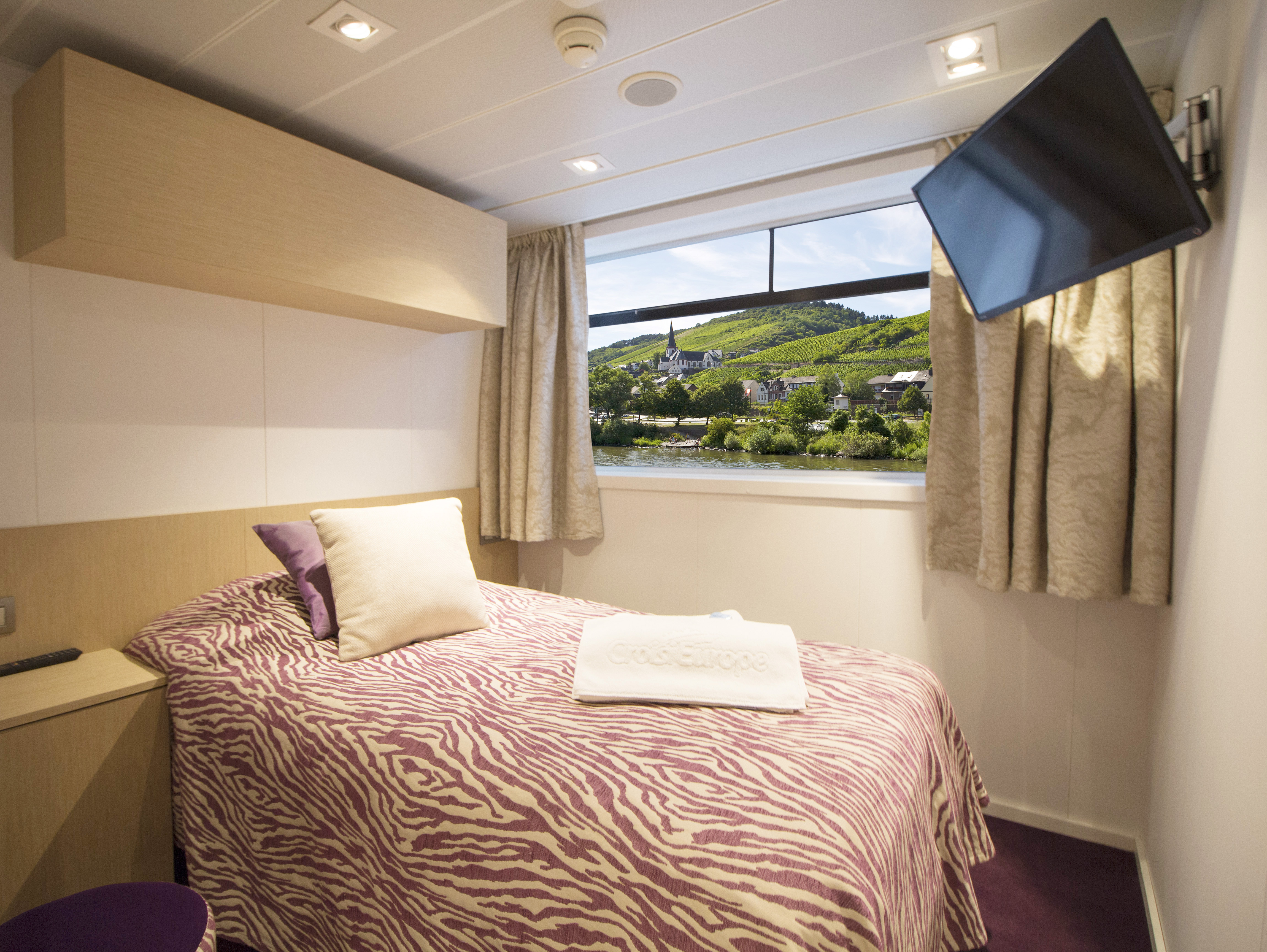 CroisiEurope MS Lafayette Single Cabin.jpg